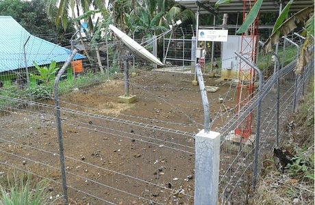 Read more about the article Tower Rusak, Masyarakat Cari Pohon untuk Menelpon
