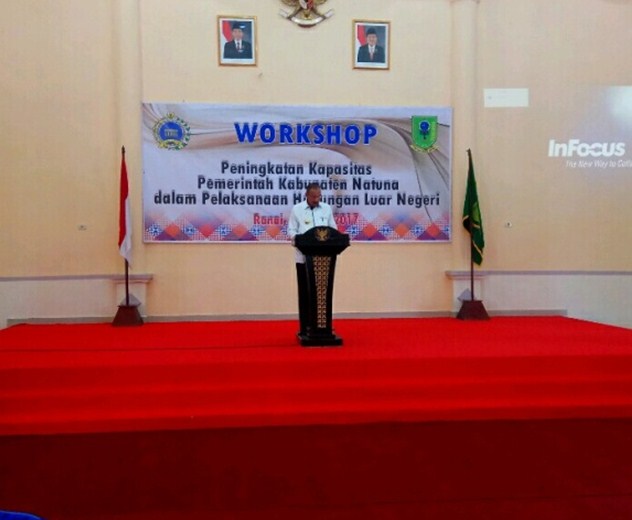 Read more about the article BUPATI NATUNA MENGELUHKAN KUALITAS TELEKOMUNIKASI DI NATUNA