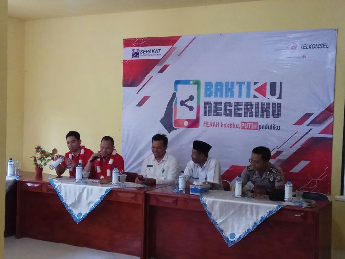 Read more about the article Desa Sepempang Terima CSR Baktiku Negeriku Dari Telkomsel