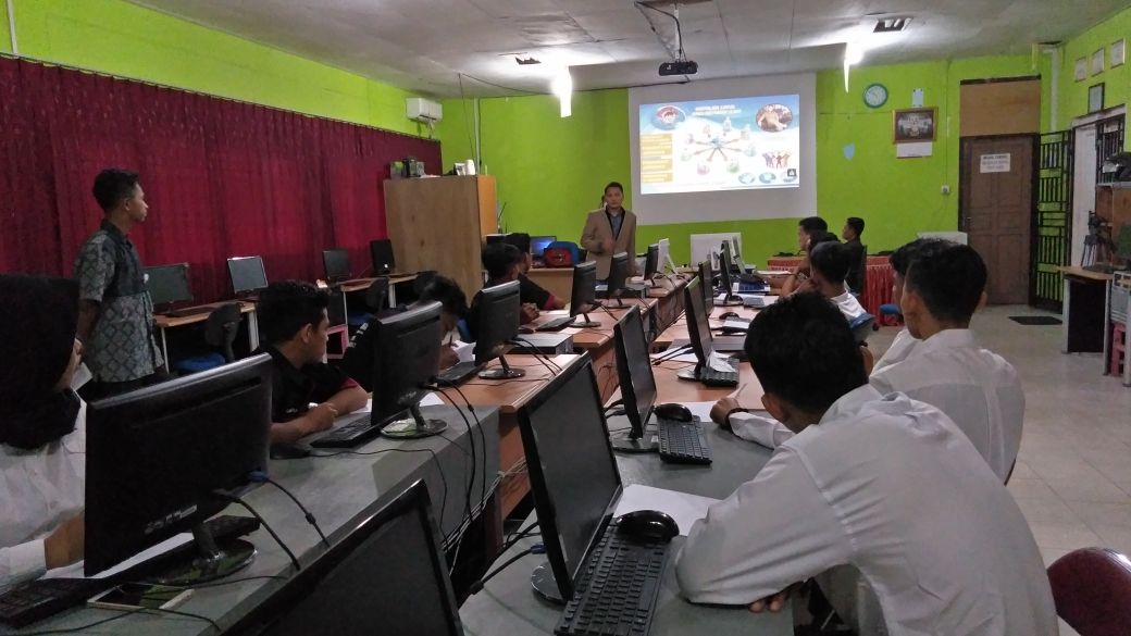 You are currently viewing Fasilitasi Sertifikasi SKKNI Angkatan Kerja Muda Bidang TIK di Natuna