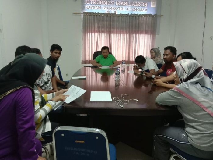 Read more about the article Rapat Staf PTT Diskominfo Natuna Raja Darmika : “Bekerja adalah Belajar Yang Di Gaji”