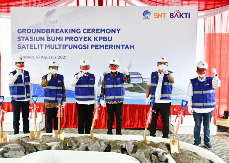 You are currently viewing Menteri Johnny: 11 Stasiun Bumi Disiapkan untuk Dukung Operasional SATRIA-I