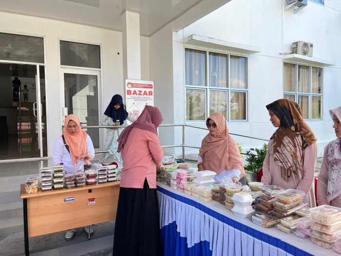 Read more about the article Konsisten Dukung Pelaku UMKM Perempuan, DWP Diskominfo Natuna Kembali Gelar Bazar