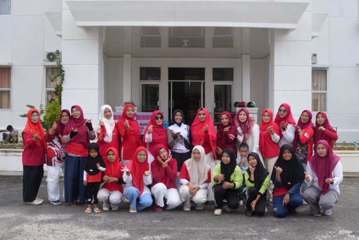 Read more about the article Semarak HUT RI ke-80, Diskominfo Natuna Hadirkan Lomba Unik Estafet Sarung dan Hanger