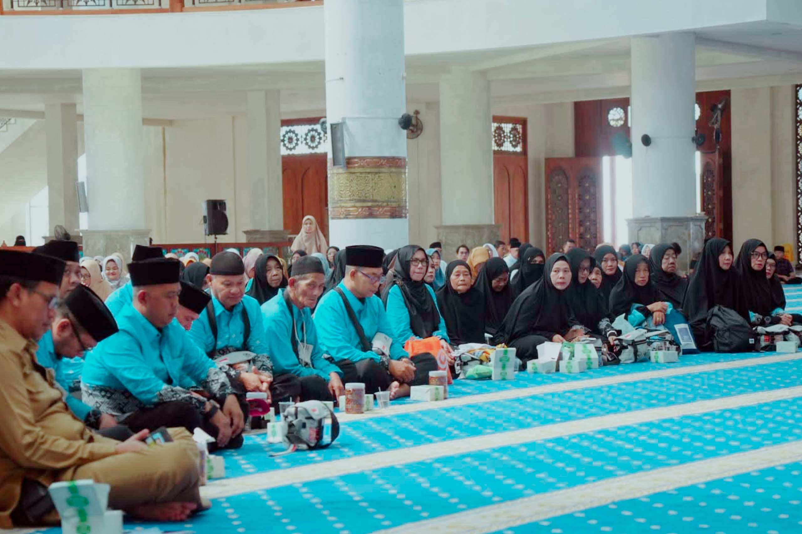 You are currently viewing Kadis Kominfo Natuna Hadiri Prosesi Pelepasan Jamaah Calon Haji Musim Haji 1447 H